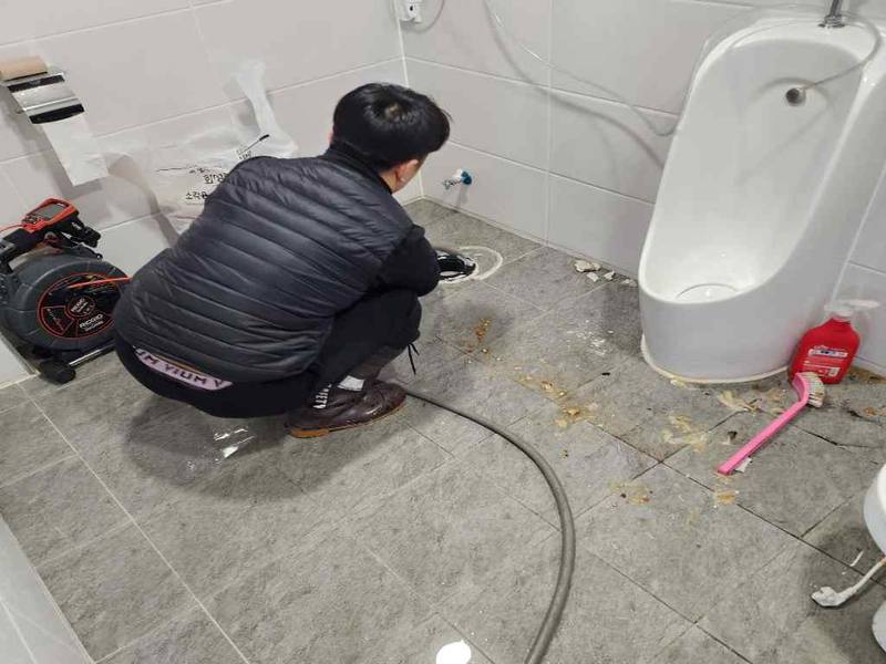 고양 소변기막힘 작업사례 8