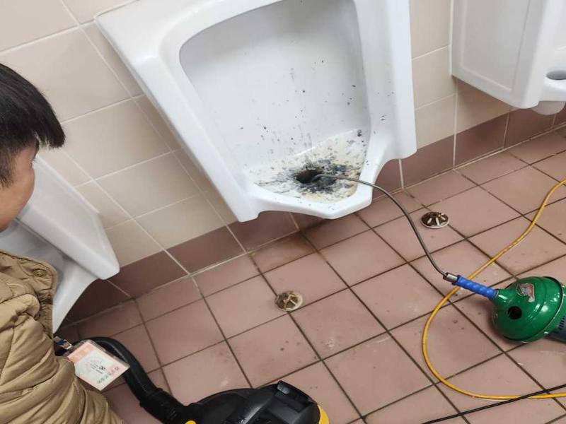 고양 소변기막힘 작업사례 6